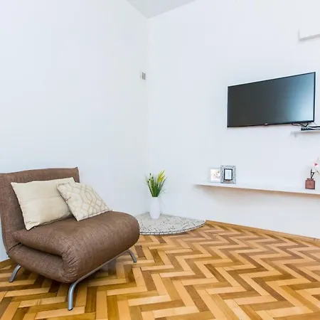 Miamo гнатюка 18 Apartment Lviv