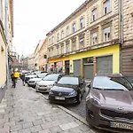 Miamo гнатюка 18 إلفيف
