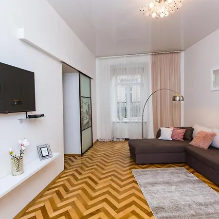 Apartment Miamo гнатюка 18 *