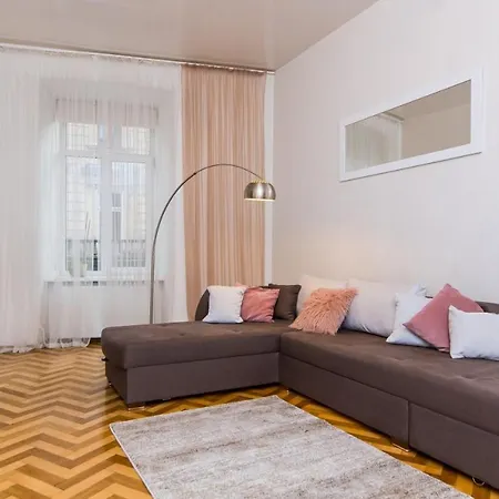 Miamo гнатюка 18 Apartment *