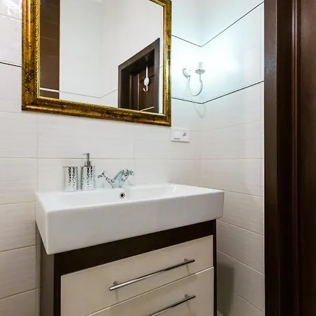 Miamo гнатюка 18 Apartment *