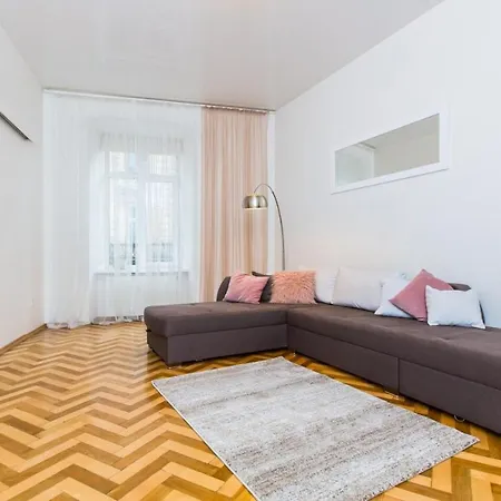 Miamo гнатюка 18 Apartment *