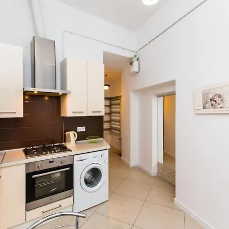 Apartment Miamo гнатюка 18 *