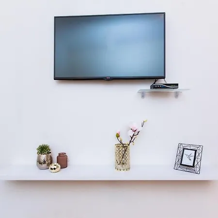 Apartment Miamo гнатюка 18 *