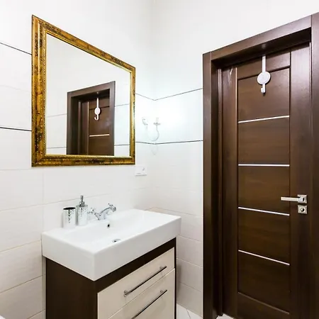 Miamo гнатюка 18 Apartment *